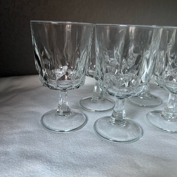 Vintage Arcoroc France Artic Wine Glass Set Of 5 Stemmed Wine Water Goblets - Picture 8 of 9